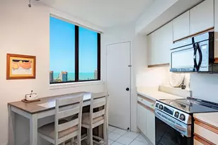 5555 Heron Point Dr, Naples, FL 34108 - Photo 7