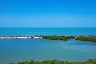 5555 Heron Point Dr, Naples, FL 34108 - Photo 5