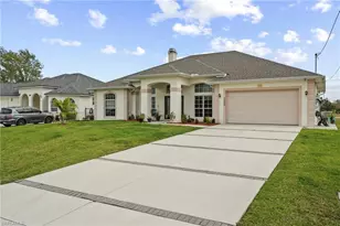 1333 SW 8th Pl, Cape Coral, FL 33991 - Photo 3