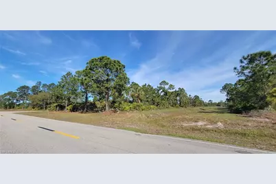 917 Nimitz Blvd, Lehigh Acres, FL 33974 - Photo 1