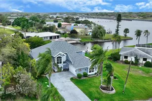 18070 Interlochen Ln, Alva, FL 33920 - Photo 3