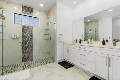 318 SE 15th Ter, Cape Coral, FL 33990 - Photo 23