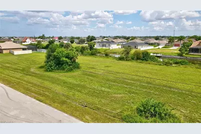 1428 NW 11th Ter, Cape Coral, FL 33993 - Photo 9