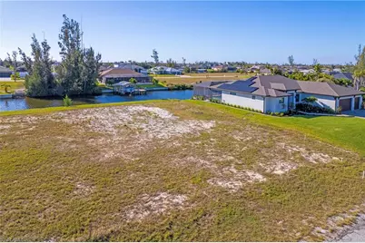 1628 NW 38th Pl, Cape Coral, FL 33993 - Photo 5