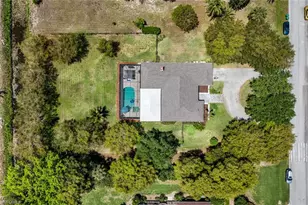 1930 Curling Ave, Naples, FL 34109 - Photo 31