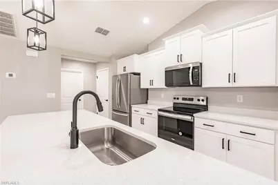 2721 SW 4th Ter, Cape Coral, FL 33991 - Photo 15