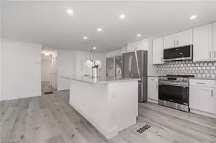 11181 Azalea Ln, Fort Myers Beach, FL 33931 - Photo 7