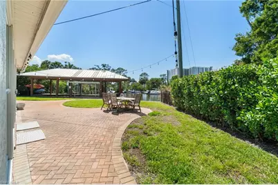 2180 Harbor Ln, Naples, FL 34104 - Photo 25