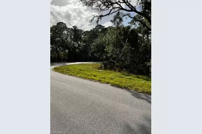 12564 Welon Ave SW, Port Charlotte, FL 33953 - Photo 3