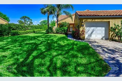 566 Beachwalk Cir, Naples, FL 34108 - Photo 25