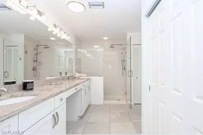 566 Beachwalk Cir, Naples, FL 34108 - Photo 19