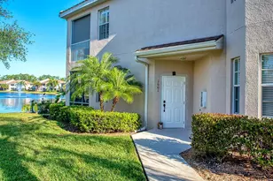 6215 Wilshire Pines Cir, Naples, FL 34109 - Photo 5