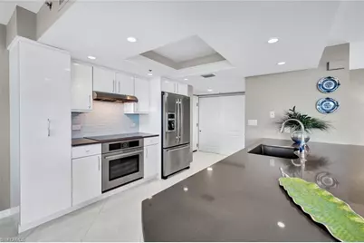 6585 Nicholas Blvd #404, Naples, FL 34108 - Photo 11