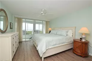 21 Bluebill Ave, Naples, FL 34108 - Photo 23