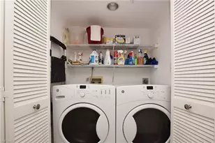 21 Bluebill Ave, Naples, FL 34108 - Photo 35