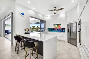 304 NE 14th Ave, Cape Coral, FL 33909 - Photo 9