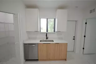 2188 Barker Blvd, Fort Myers, FL 33916 - Photo 9