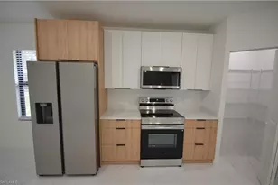 2188 Barker Blvd, Fort Myers, FL 33916 - Photo 7