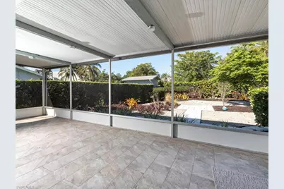 1036 Lake Shore Ct, Naples, FL 34103 - Photo 13