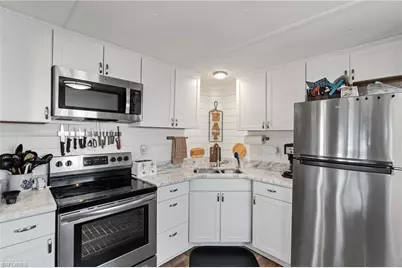 20550 Basin Dr, Estero, FL 33928 - Photo 17