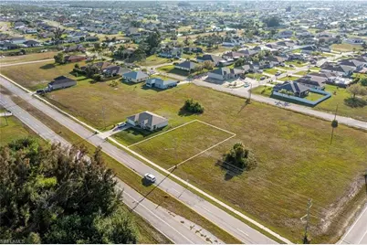 10 El Dorado Blvd S, Cape Coral, FL 33991 - Photo 5