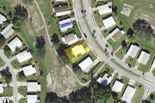 537 Charlemagne Blvd, Naples, FL 34112 - Photo 17