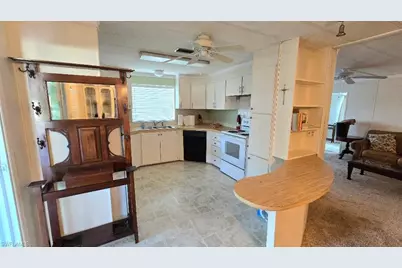 537 Charlemagne Blvd, Naples, FL 34112 - Photo 9