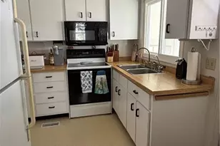 207 Harvest Ln, North Fort Myers, FL 33917 - Photo 5