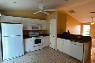 1926 NE 15th Ln, Cape Coral, FL 33909 - Photo 3