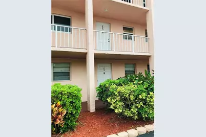 200 Turtle Lake Ct #109, Naples, FL 34105 - Photo 3
