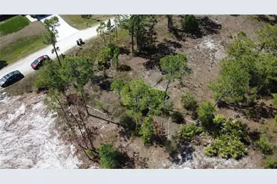 853 Arogon St E, Lehigh Acres, FL 33974 - Photo 3