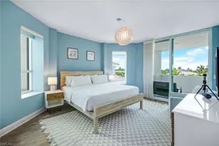 285 Grande Way, Naples, FL 34110 - Photo 23