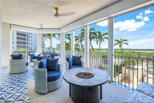 285 Grande Way, Naples, FL 34110 - Photo 3