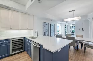 285 Grande Way, Naples, FL 34110 - Photo 17