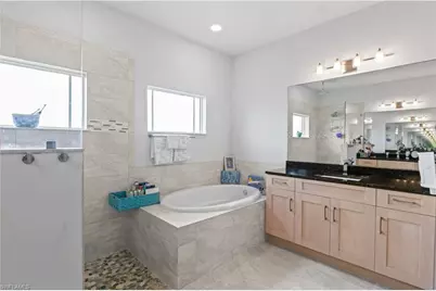 302 SW 31st Ter, Cape Coral, FL 33914 - Photo 31