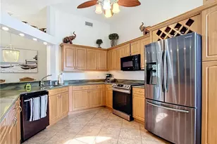 2860 Citrus Lake Dr, Naples, FL 34109 - Photo 9