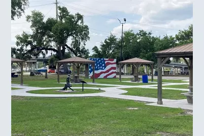 208 Elmwood St, Labelle, FL 33935 - Photo 11