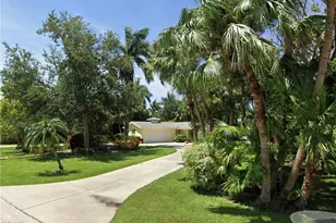 289 Springline Dr, Naples, FL 34102 - Photo 1