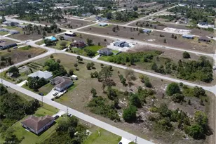 912 Mercury Ave S, Lehigh Acres, FL 33974 - Photo 5