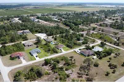 912 Mercury Ave S, Lehigh Acres, FL 33974 - Photo 17