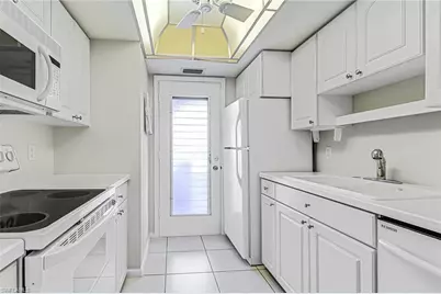 333 4th Ave S #202, Naples, FL 34102 - Photo 11