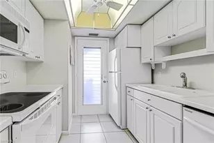 333 4th Ave S, Naples, FL 34102 - Photo 11