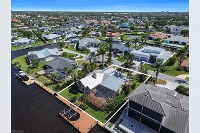 813 Cape View Dr, Fort Myers, FL 33919 - Photo 3