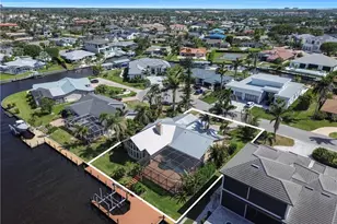 813 Cape View Dr, Fort Myers, FL 33919 - Photo 3