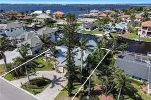 813 Cape View Dr, Fort Myers, FL 33919 - Photo 5