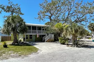 5460 Oak Ridge Ave, Fort Myers Beach, FL 33931 - Photo 3