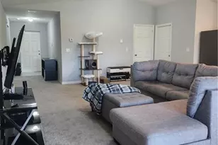 1028 NE 36th Ln, Cape Coral, FL 33909 - Photo 3