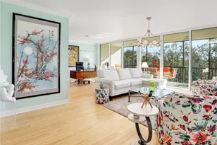 455 Cove Tower Dr, Naples, FL 34110 - Photo 5