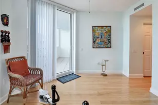 455 Cove Tower Dr, Naples, FL 34110 - Photo 25