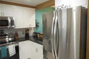 2080 W First St, Fort Myers, FL 33901 - Photo 17